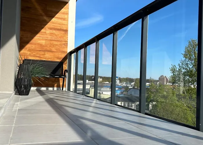 Apartament Przy Porcie z klimatyzacją, garażem i rowerami